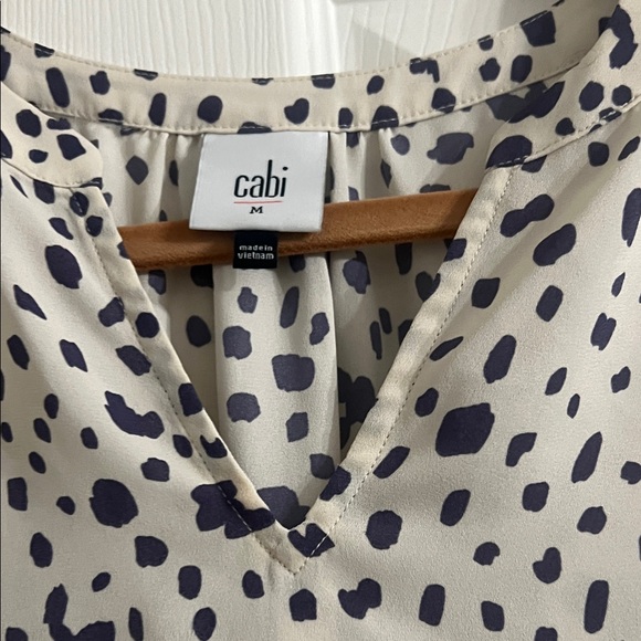 Cabi - Picture 4 of 4